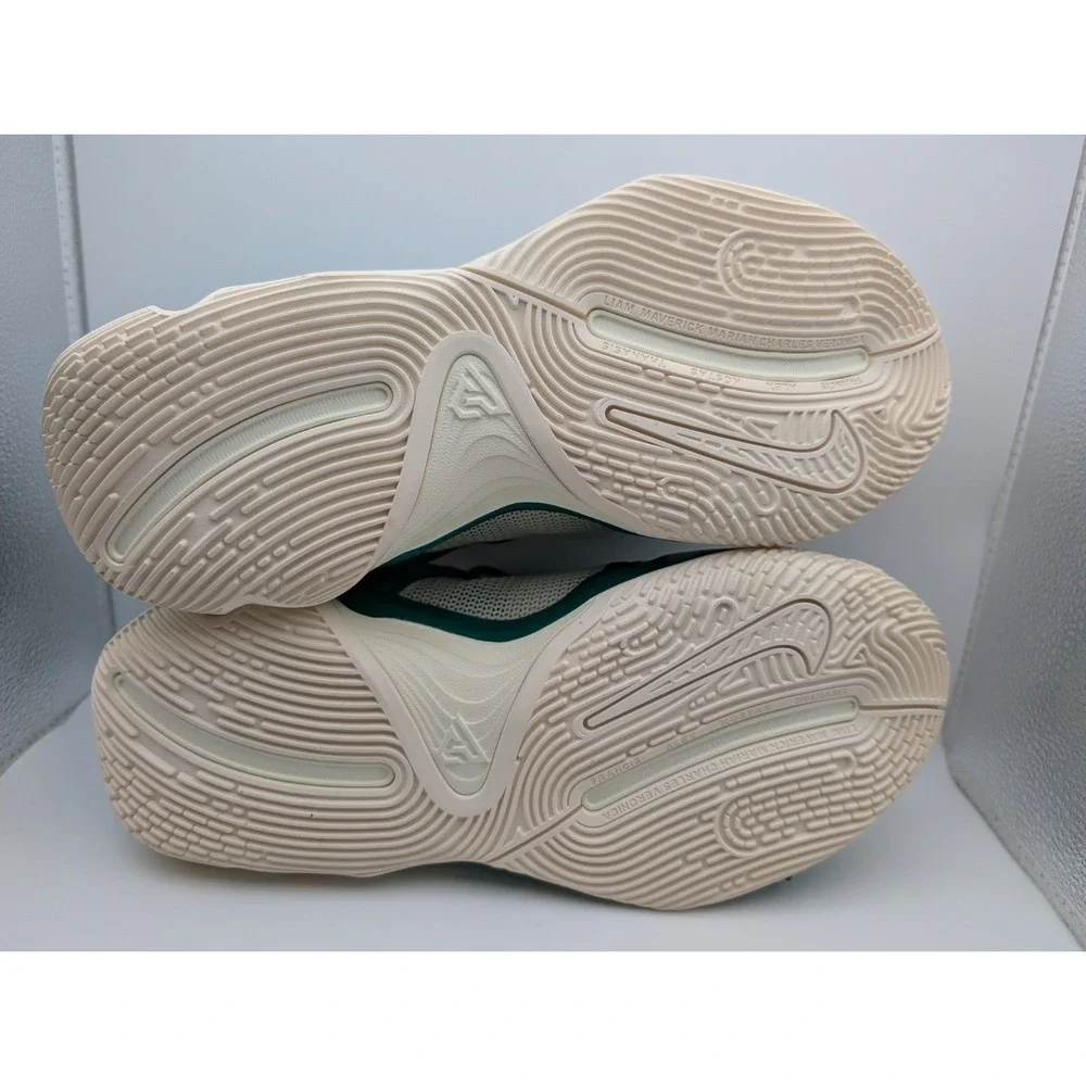 Size 9 - Nike Giannis Immortality 3 5 The Hard Way NWOB
